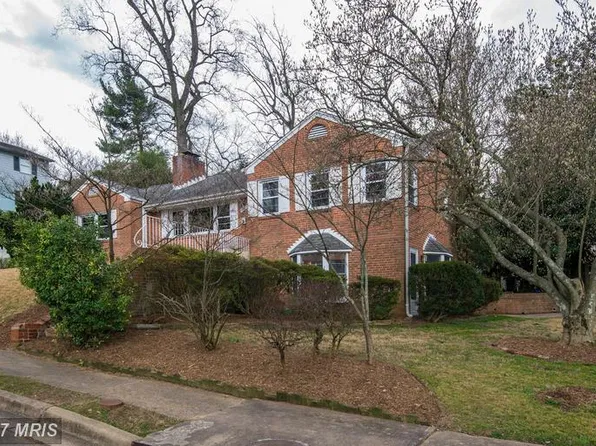 4636 27th St N, Arlington, VA 22207