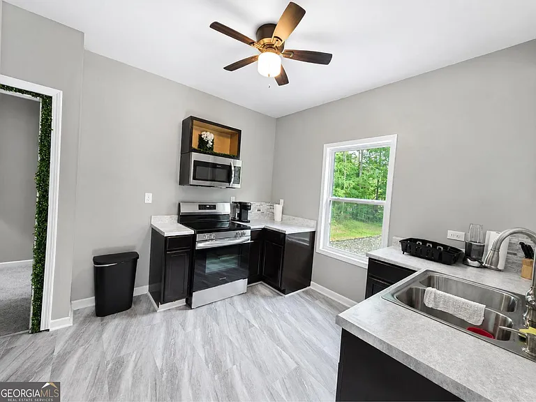 5589 River Rd #B — Photo 27