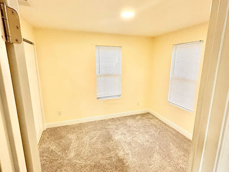 418 E St #2 — Photo 16