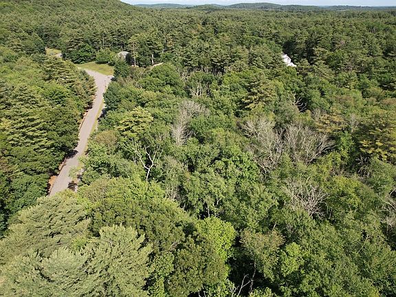 4th image of 53 Longmeadow Dr