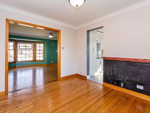 4th image of 3148 Sunnyside Ave