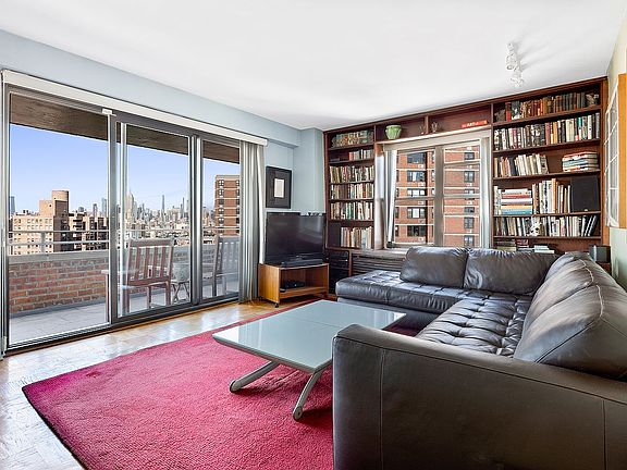5th image of 264 Broadway APT 2002