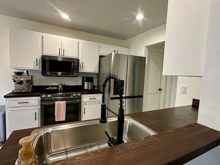 1041 Sawyers Ct — Photo 15