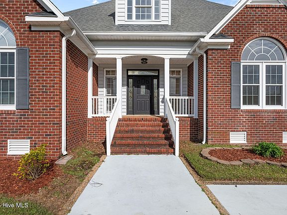 3rd image of 112 Pebblebrook Drive
