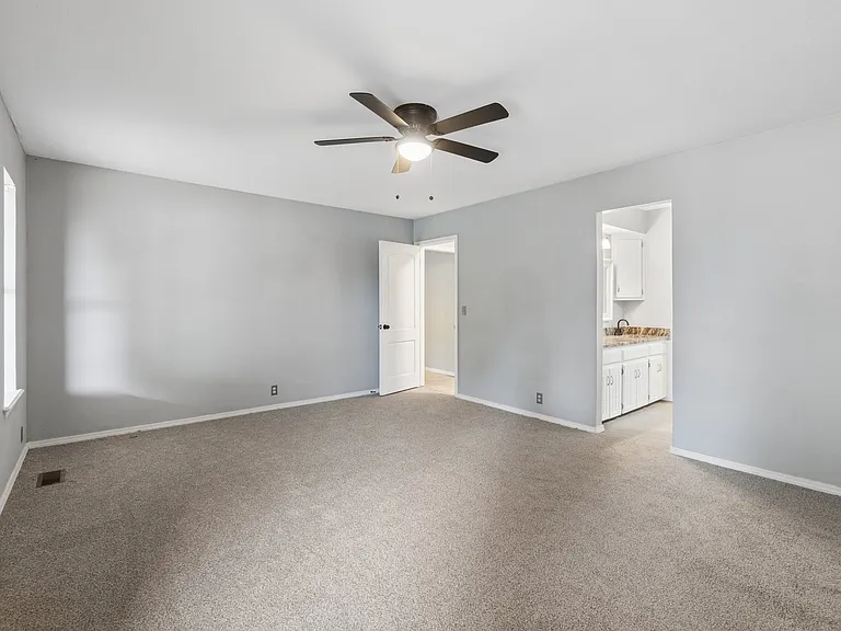 1308 Kelly Park Rd — Photo 19