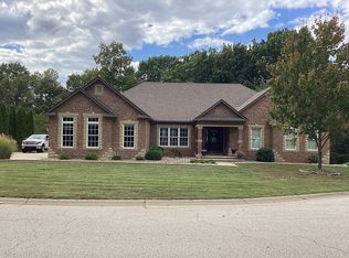 413 Ridge Meadow Ln, Washington, MO 63090