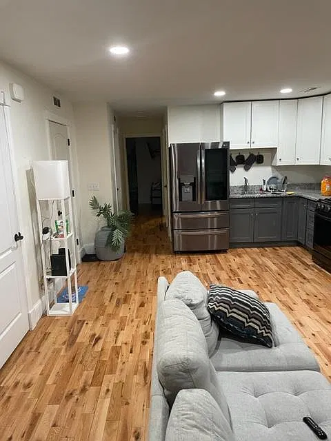 2 bed, $1,600 — Photo 3