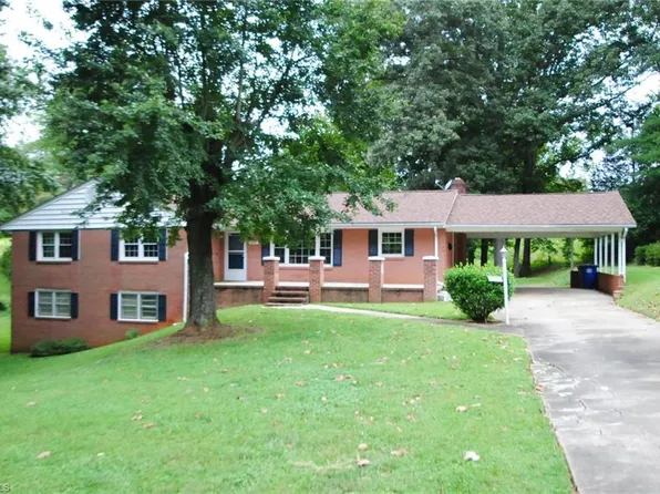 5090 Williamsburg Rd, Winston Salem, NC 27106