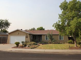 1674 Mitchell Ave, Clovis, CA 93611