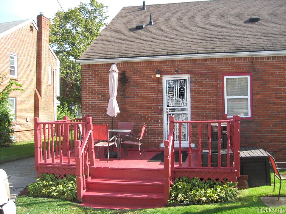 2nd image of 17249 Sunderland Rd