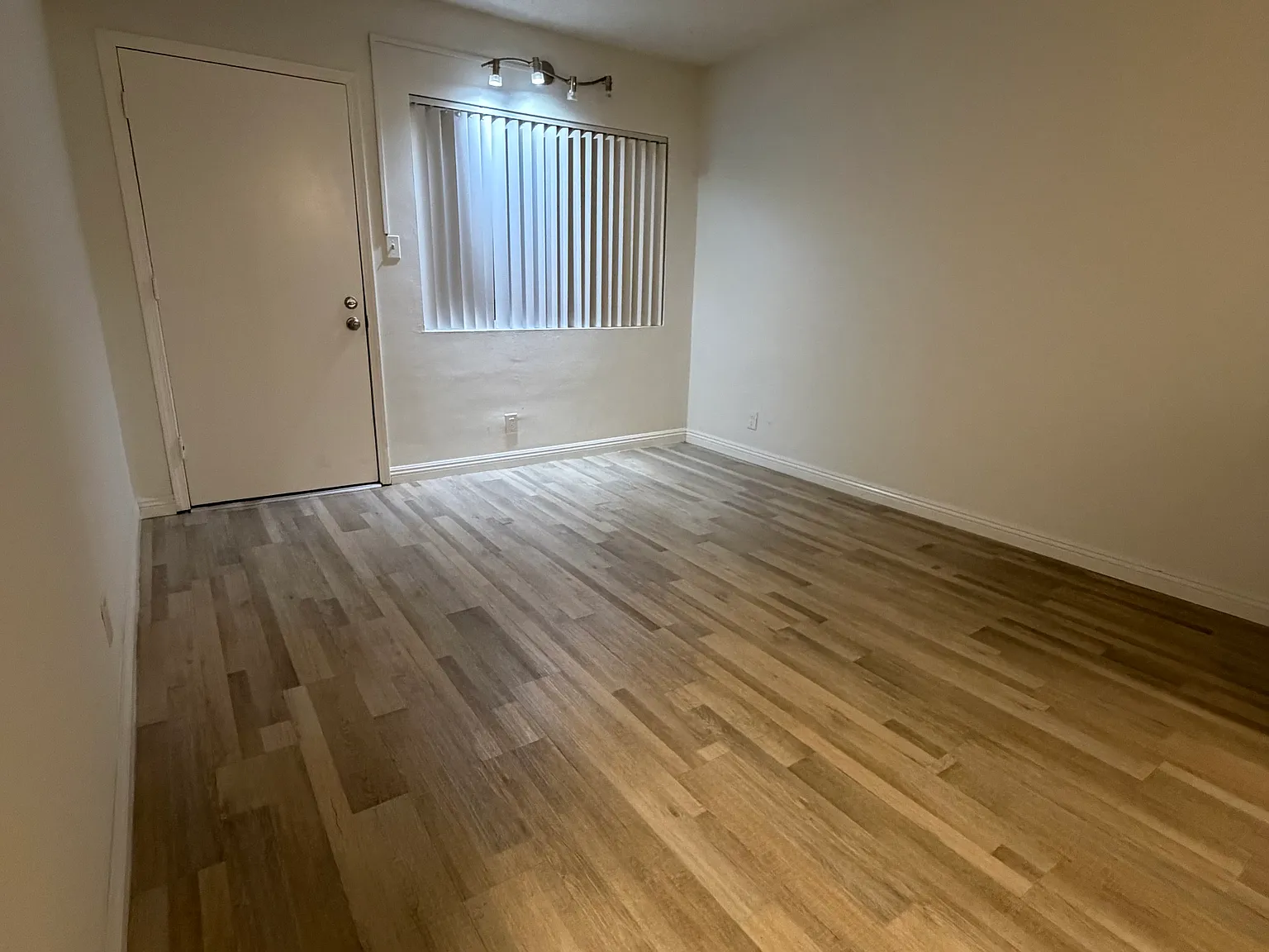 Westwood Apartments — Photo 4