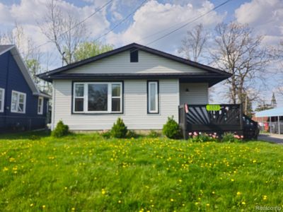 1353 E Decamp St, Burton, MI, 48529