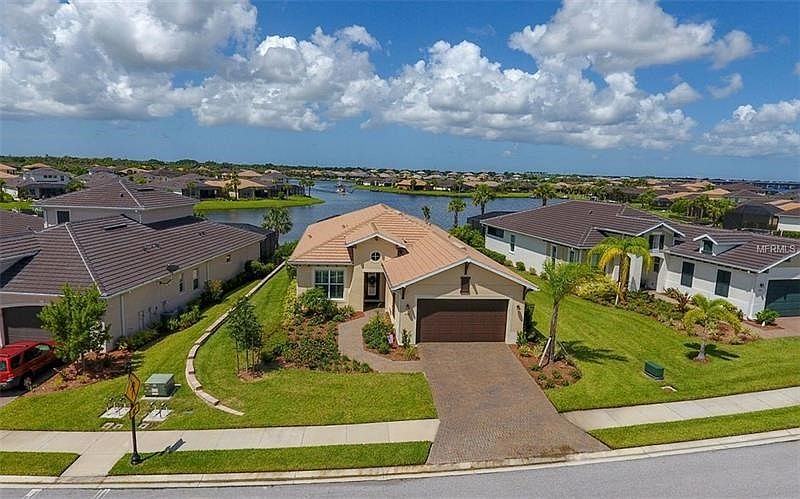 Great curb appeal.