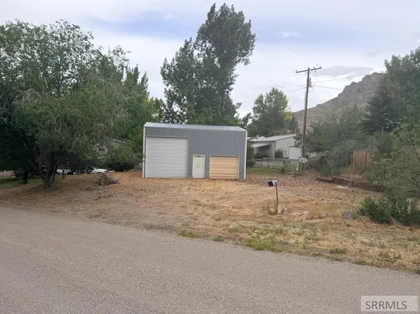 335 E Delores Ave, Arco, ID 83213