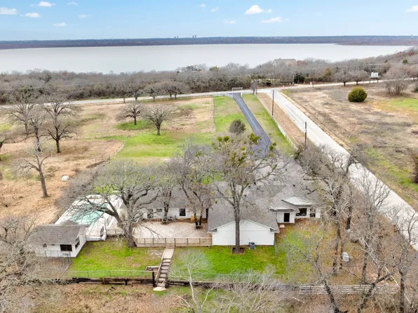 3700 Moseley Rd, Crossroads, TX 76227