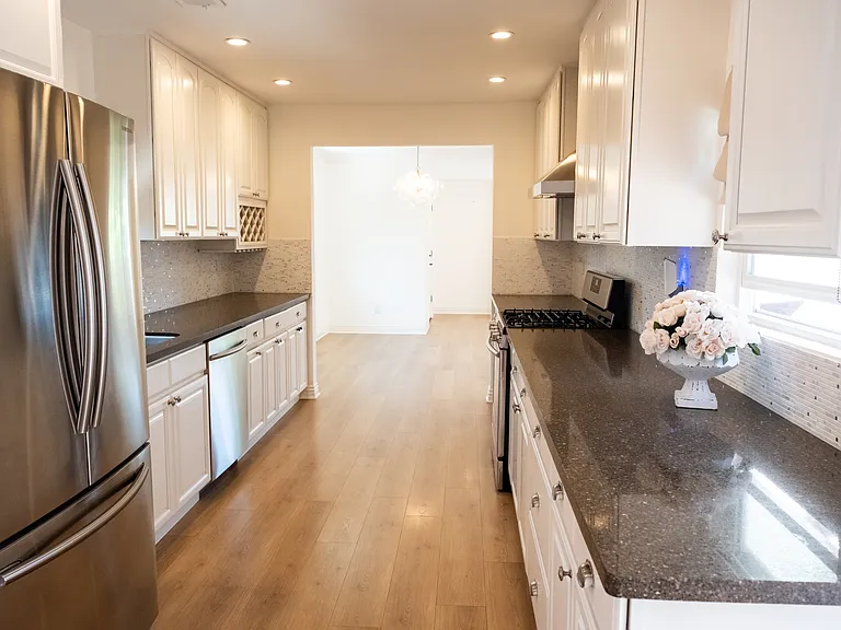 10706 Langmuir Ave — Photo 8