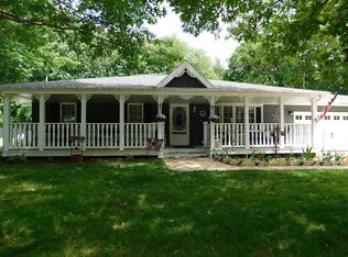 10346 Evergreen Dr, Manito, IL