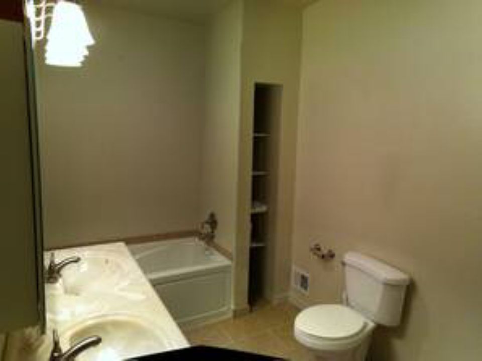 2nd image of 130 N Bradford St