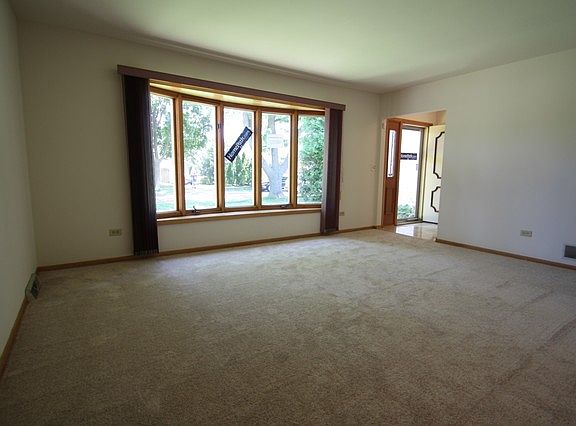 3rd image of 4324 N Newland Ave