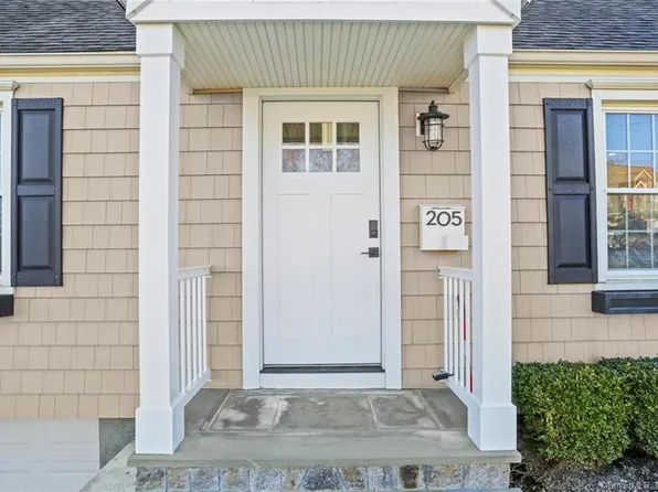 205 Sterling Street, Fairfield, CT 06825