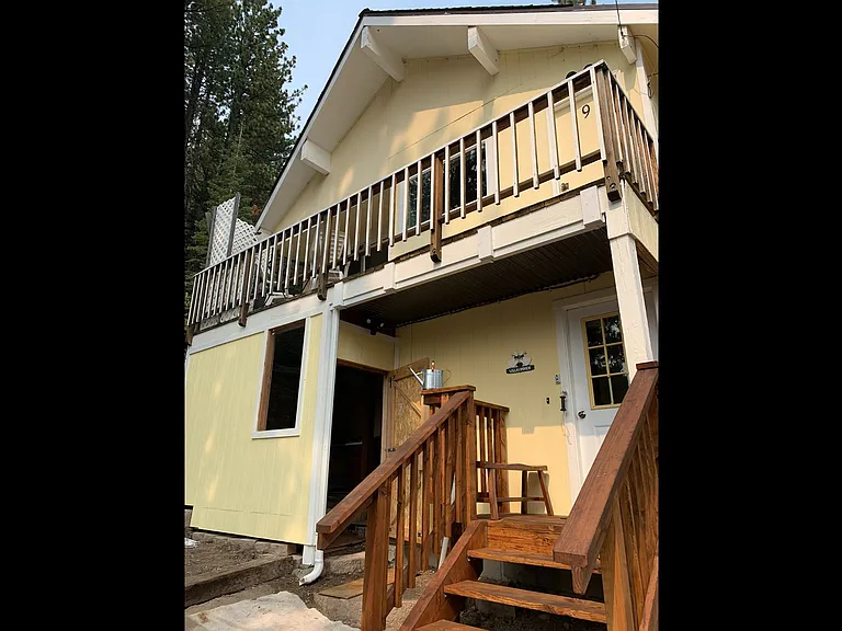190 Tiger Tail Rd — Photo 2