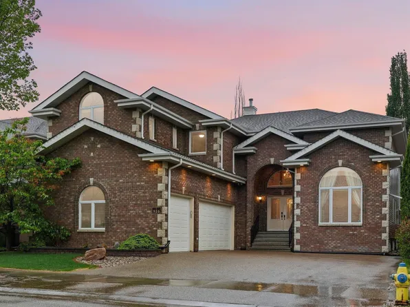 926 Hollingsworth Bnd NW, Edmonton, AB T6R 3L3