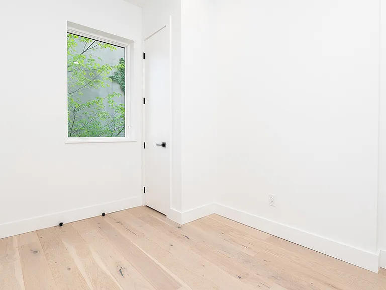 485 Tompkins Ave #2C — Photo 10
