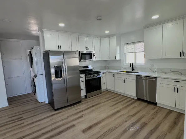 1760 Chico St, San Diego, CA 92109
