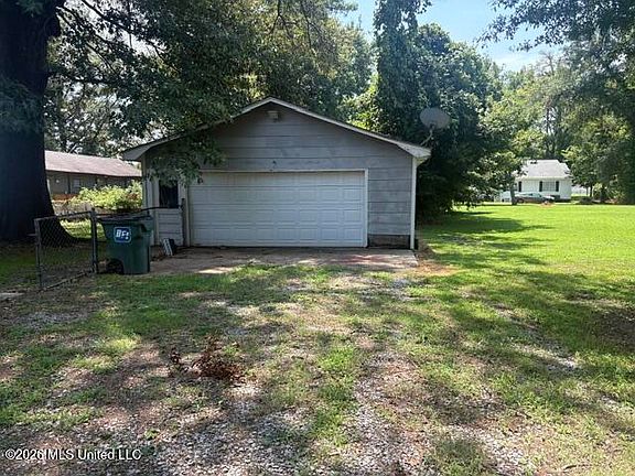 3rd image of 380 3rd St