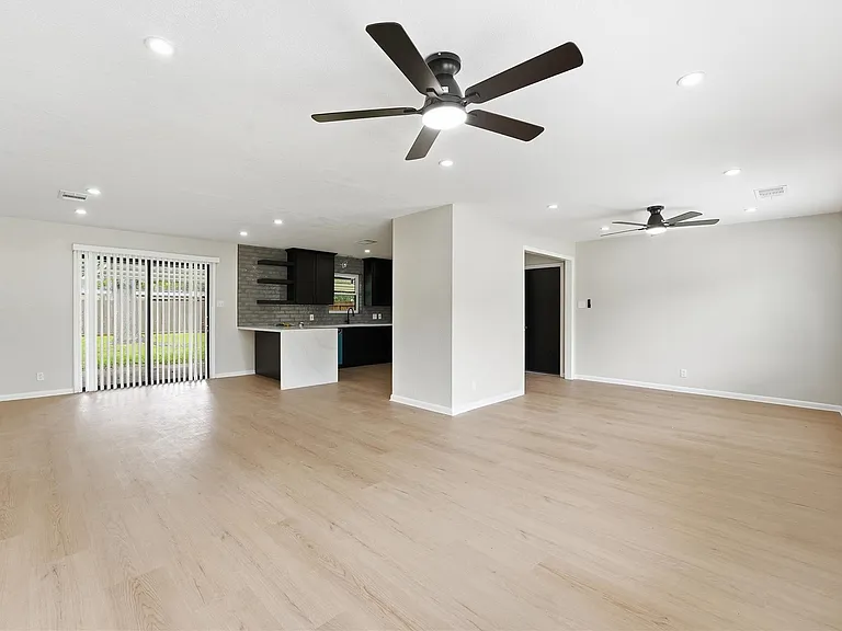 8931 Blankenship Dr — Photo 4