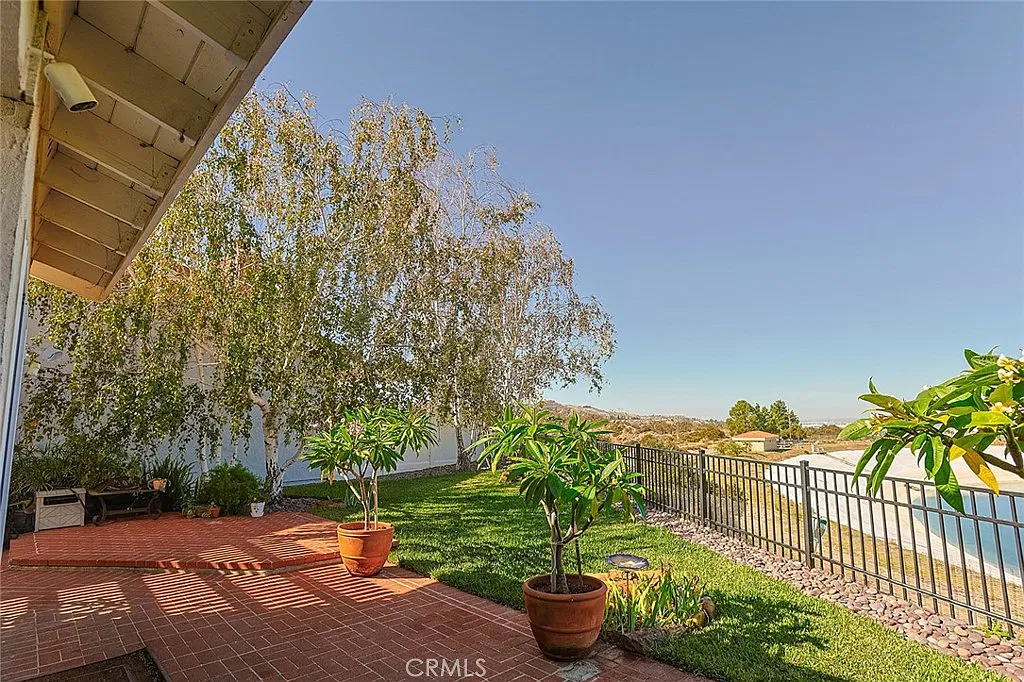 3 bed, 1766 sqft, $4,295 — Photo 4