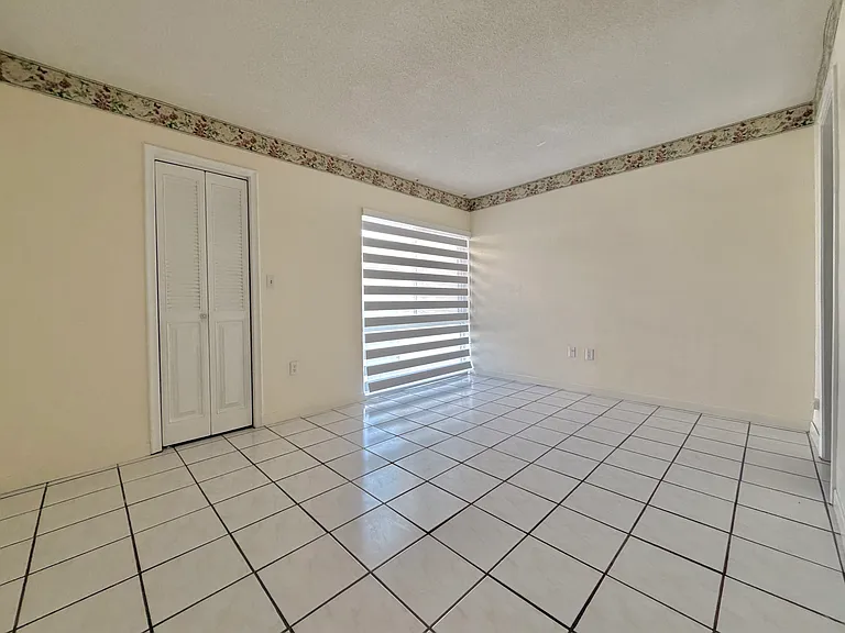 1912 SW 17th Ave #21 — Photo 11