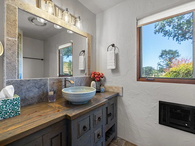 3155 Creston Eureka Rd — Photo 32