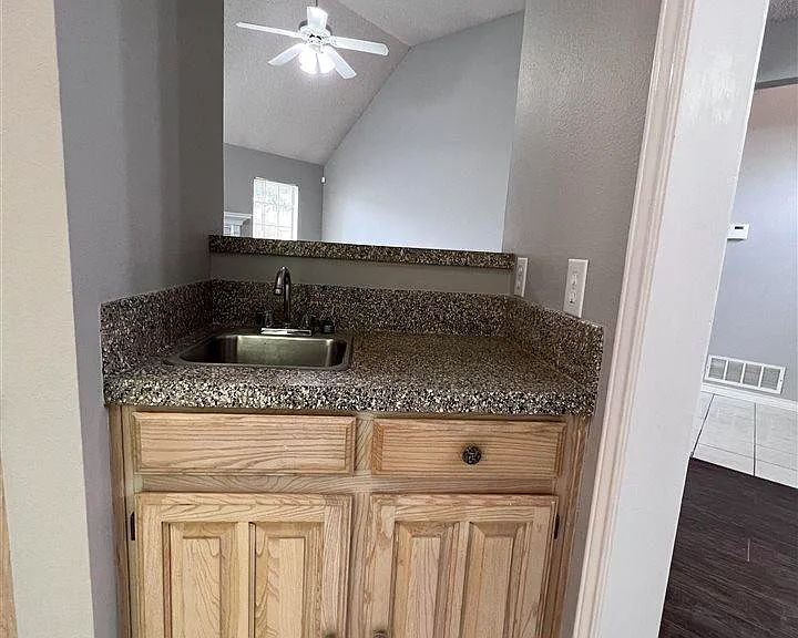 5316 Pebblestone Dr — Photo 7
