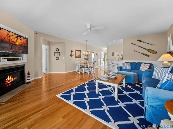 116 Port Royale Dr #3D, Sunrise Beach, MO 65079
