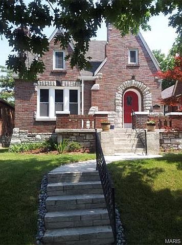 1st image of 5237 Winona Ave