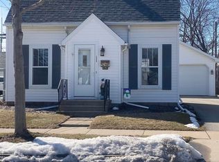 1325 N Erb St, Appleton, WI 54911