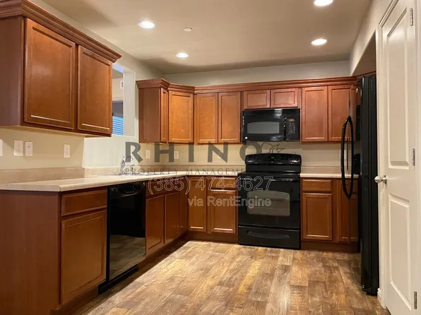 6941 S Village River Ln APT I-03, Midvale, UT 84047