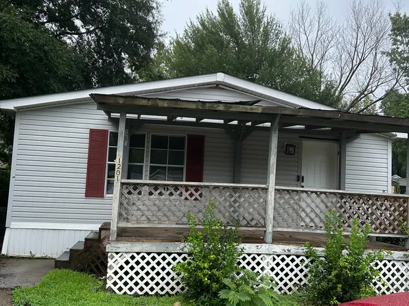 1201 Hawk Ave, Virginia Beach, VA 23453
