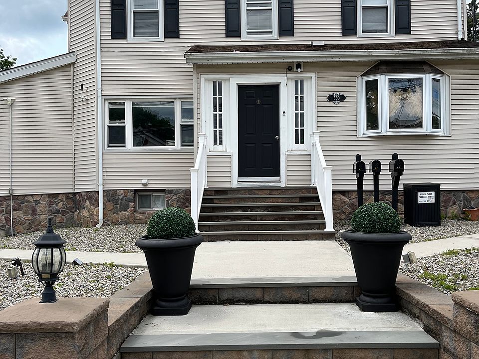 1st image of 630 Ridge St APT 3