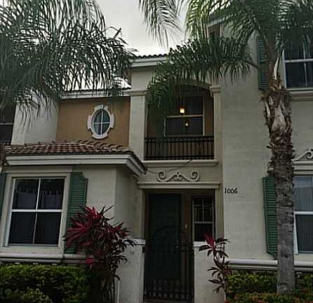 2nd image of 1006 NE 42nd Pl #1006