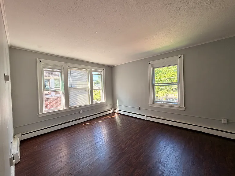 204 S Marshall St #4 — Photo 3