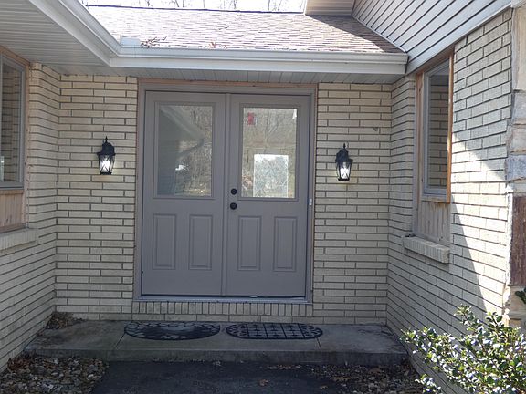 2nd image of 2404 Riverbend Dr