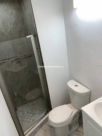 560 Main St #2 — Photo 6