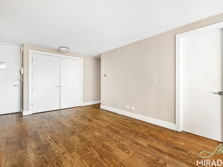 330 E 39th St #25M — Photo 5