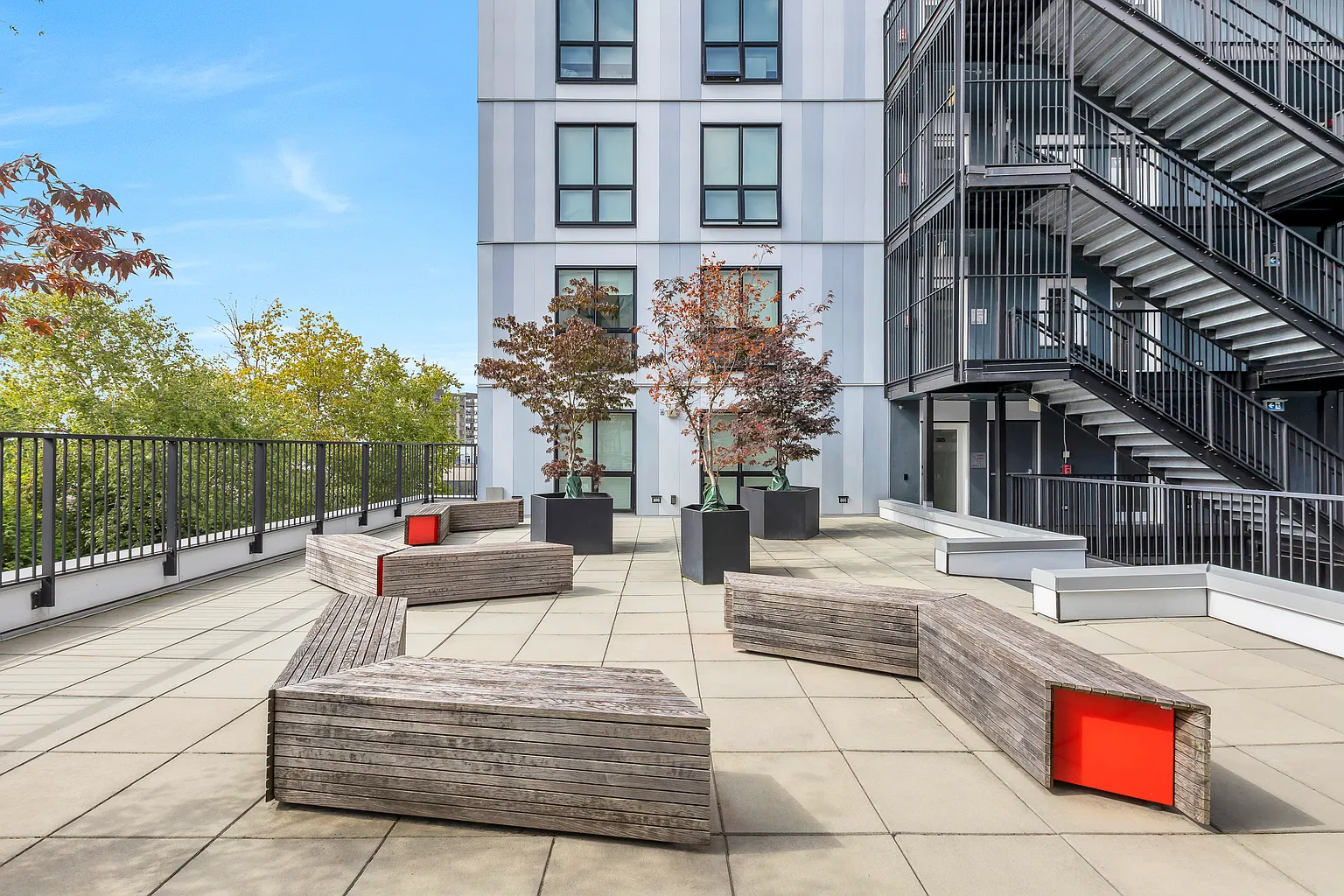 127 E 12th St #1403309 photo 1