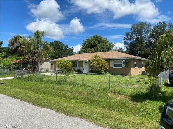 12620 1st St, Fort Myers, FL 33905
