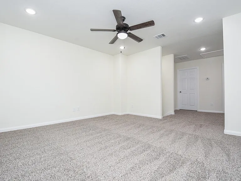 2807 Topiary Ln — Photo 16