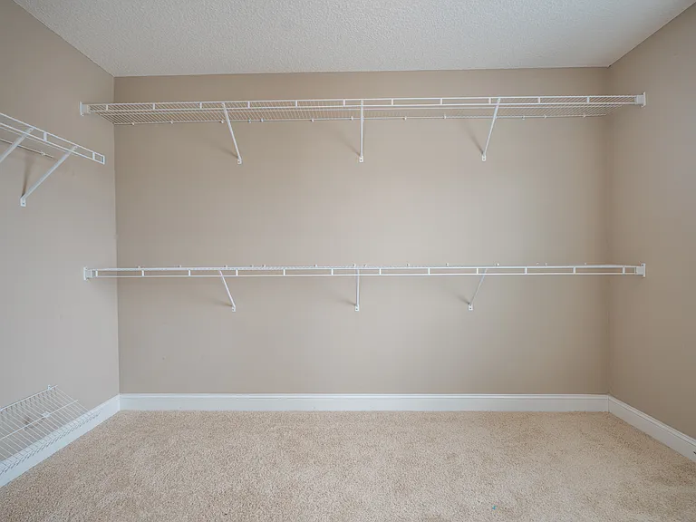 717 Highgrove Ct — Photo 43