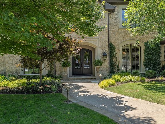 5th image of 4872 Prestwick South Cir